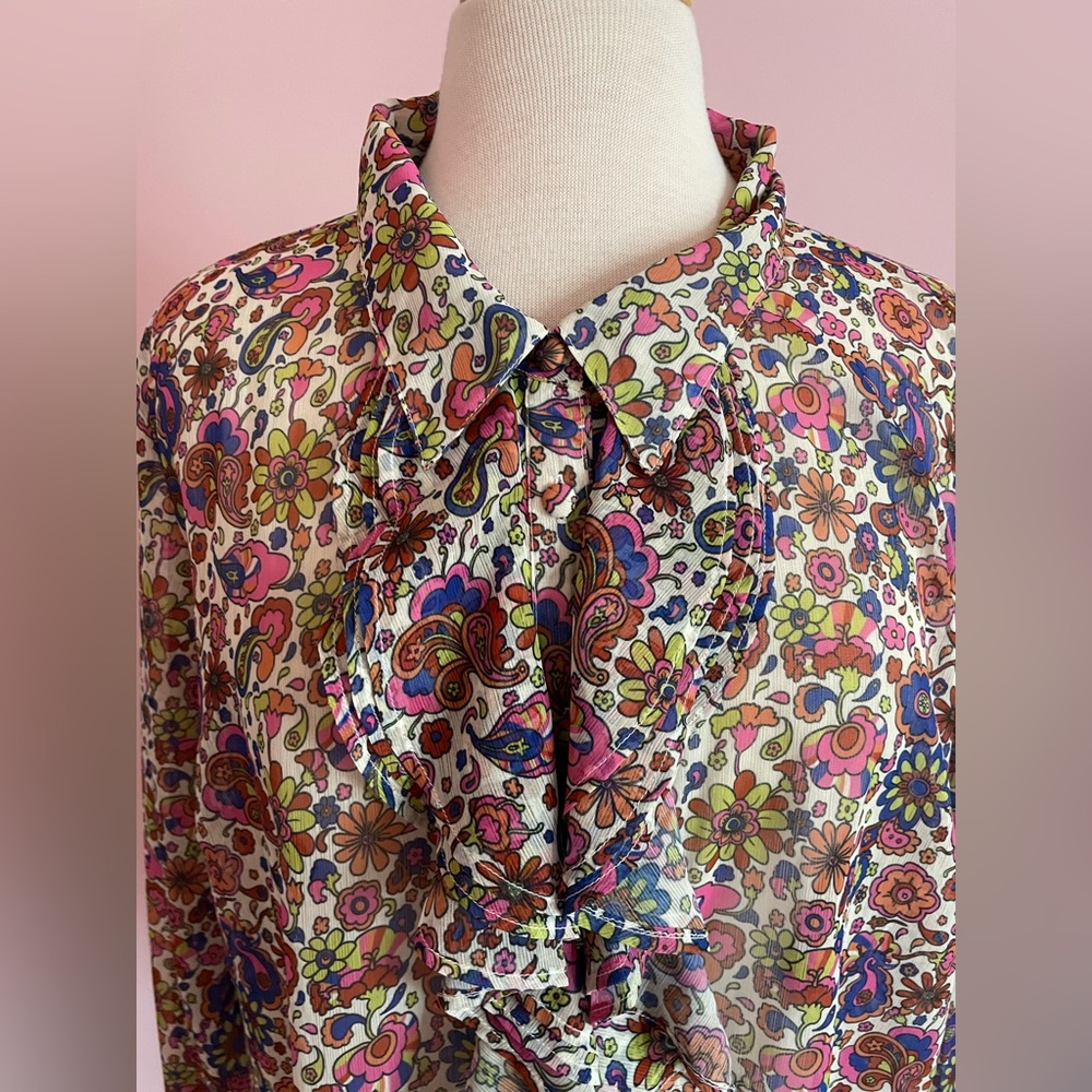 Floral Ruffle Blouse - Picture 2 of 9